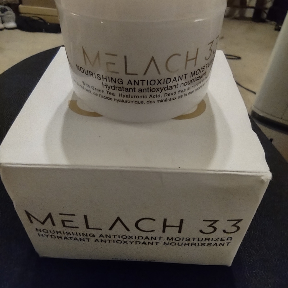 Melach 33 moisturizer